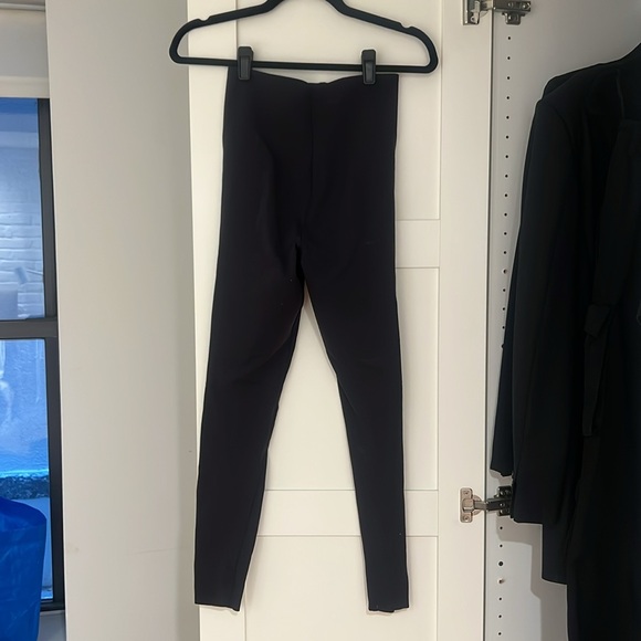 OYSHO Glute Enhancing Compression Tights - Picture 6 of 6